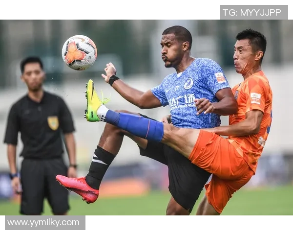 大连一方主场迎战山东鲁能期待精彩对决与激情碰撞 大连一方主场迎战山东鲁能期待精彩对决与激情碰撞