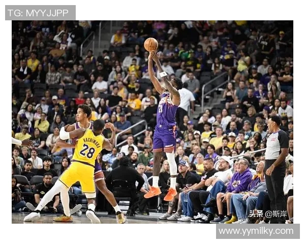 湖人逆转灰熊第四节精彩回顾全场焦点瞬间与关键时刻分析