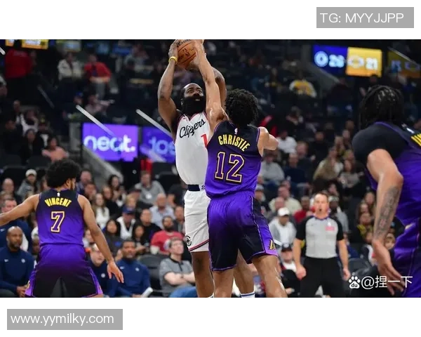 2020年9月12日掘金与快船精彩对决视频直播回顾与分析 2020年9月12日掘金与快船精彩对决视频直播回顾与分析